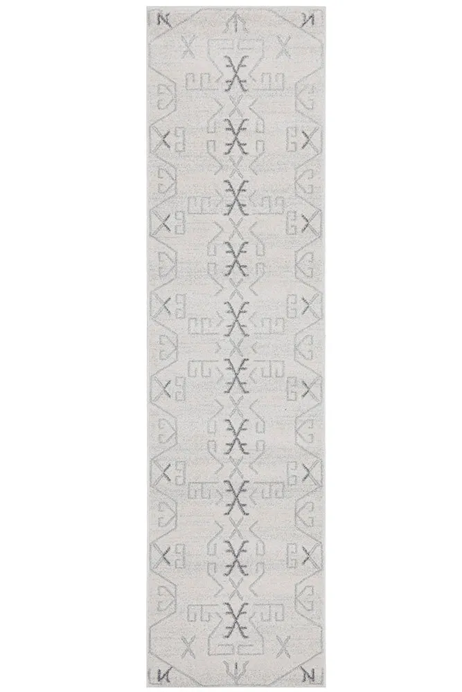 Artin Cala Grey Runner