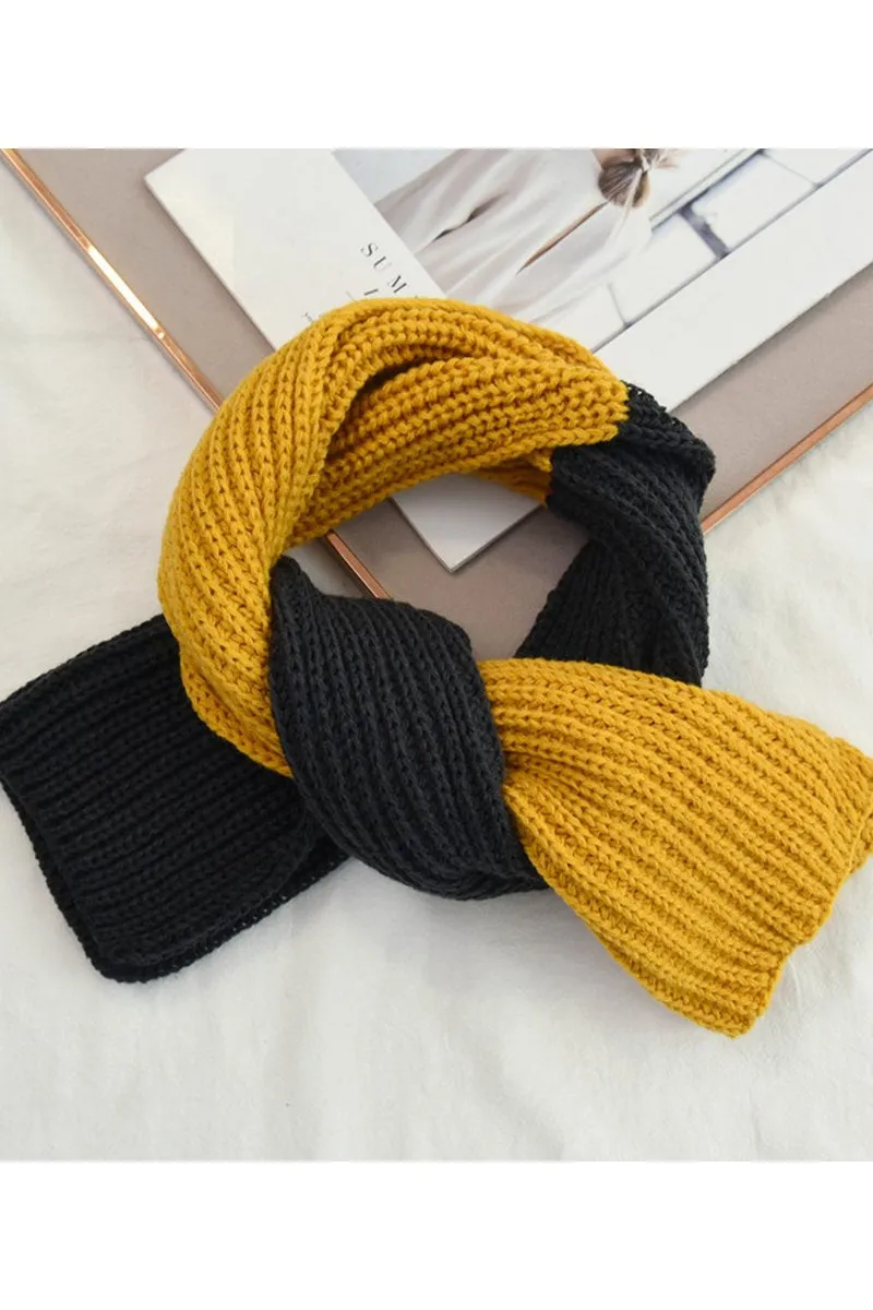 COLOR BLOCKED WAFFLE KNIT COZY SCARF