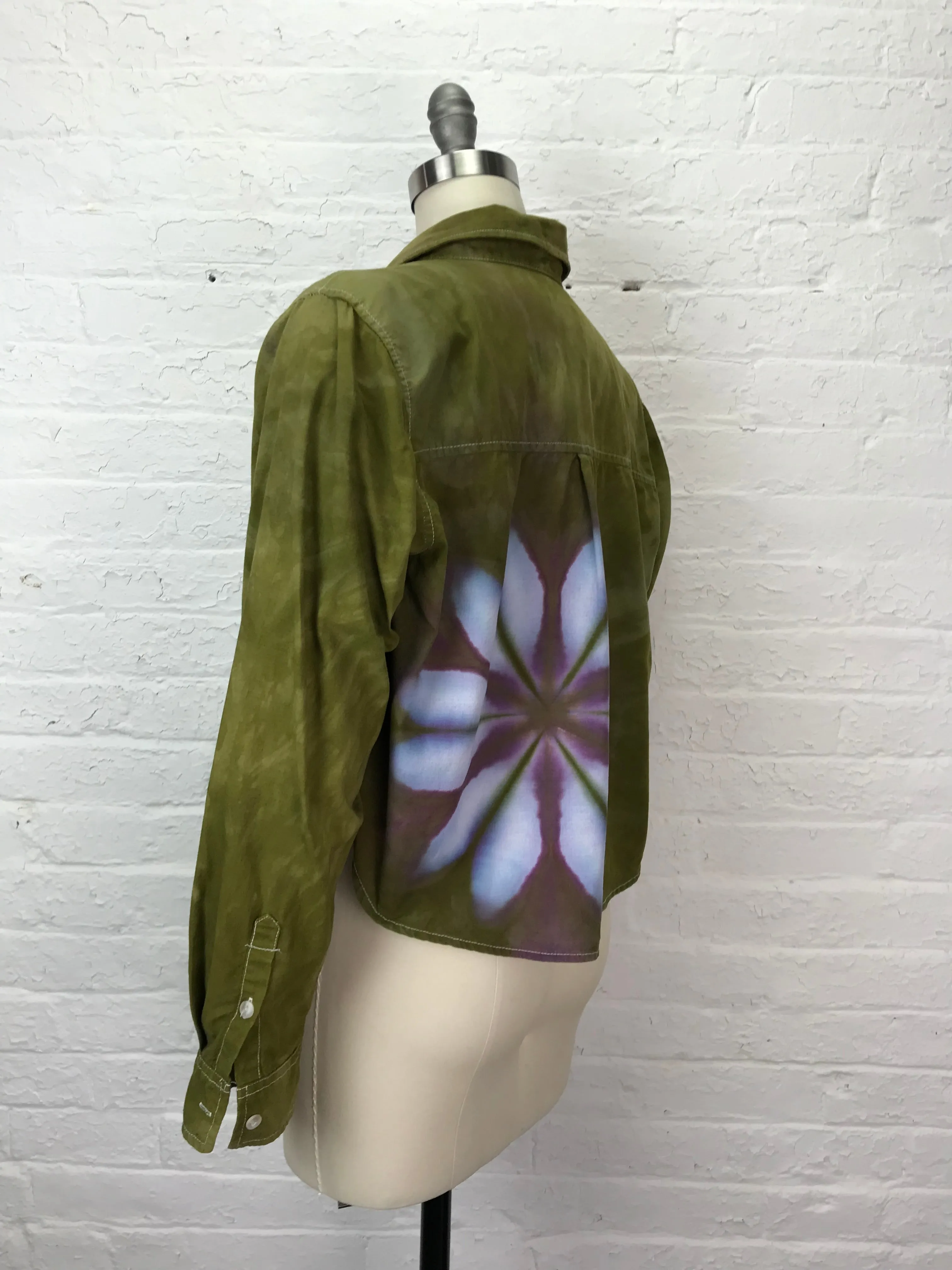 Cropped Buttonup in Olive Blossom