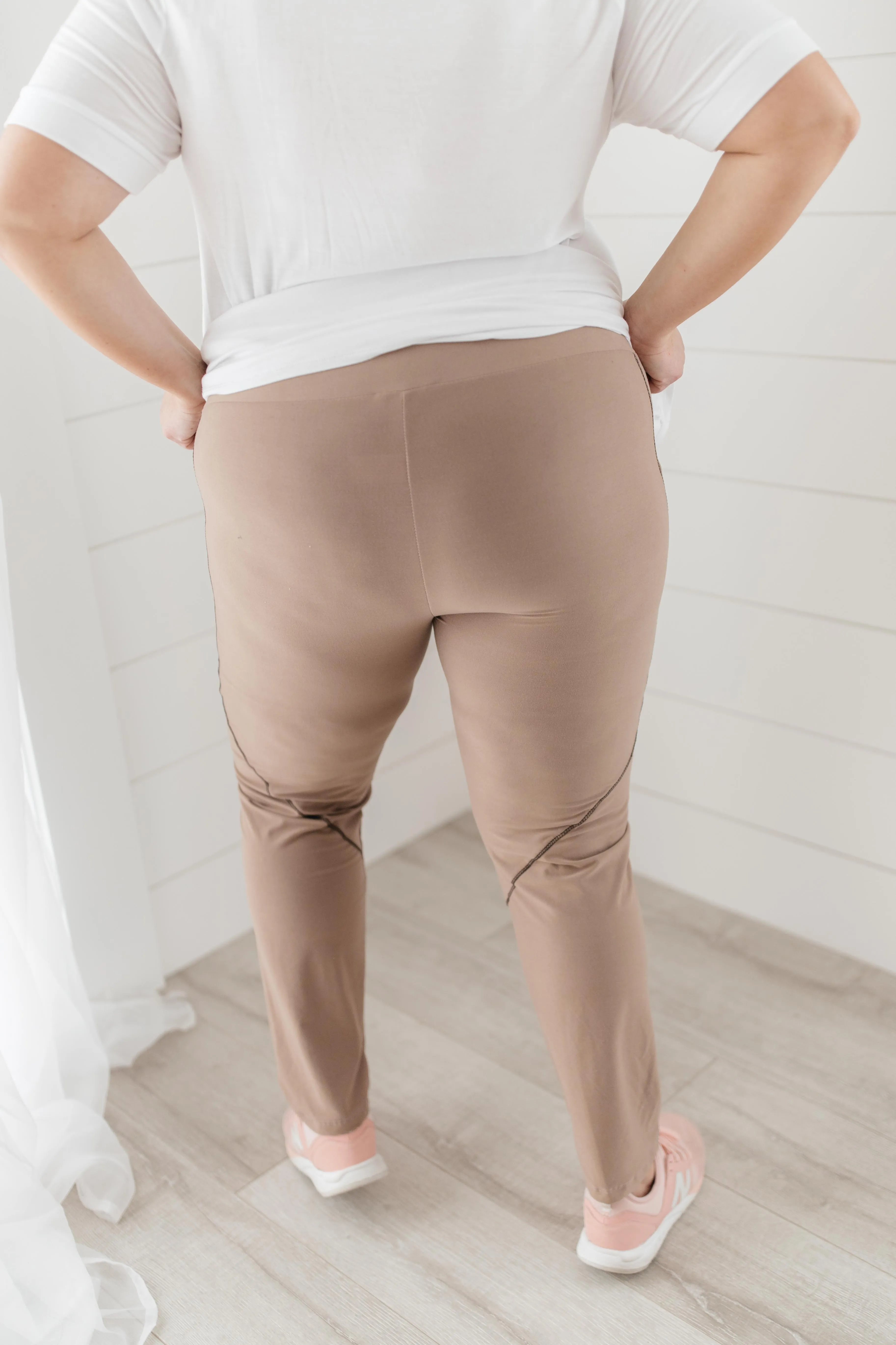 Dressin' Casual Leggings in Taupe