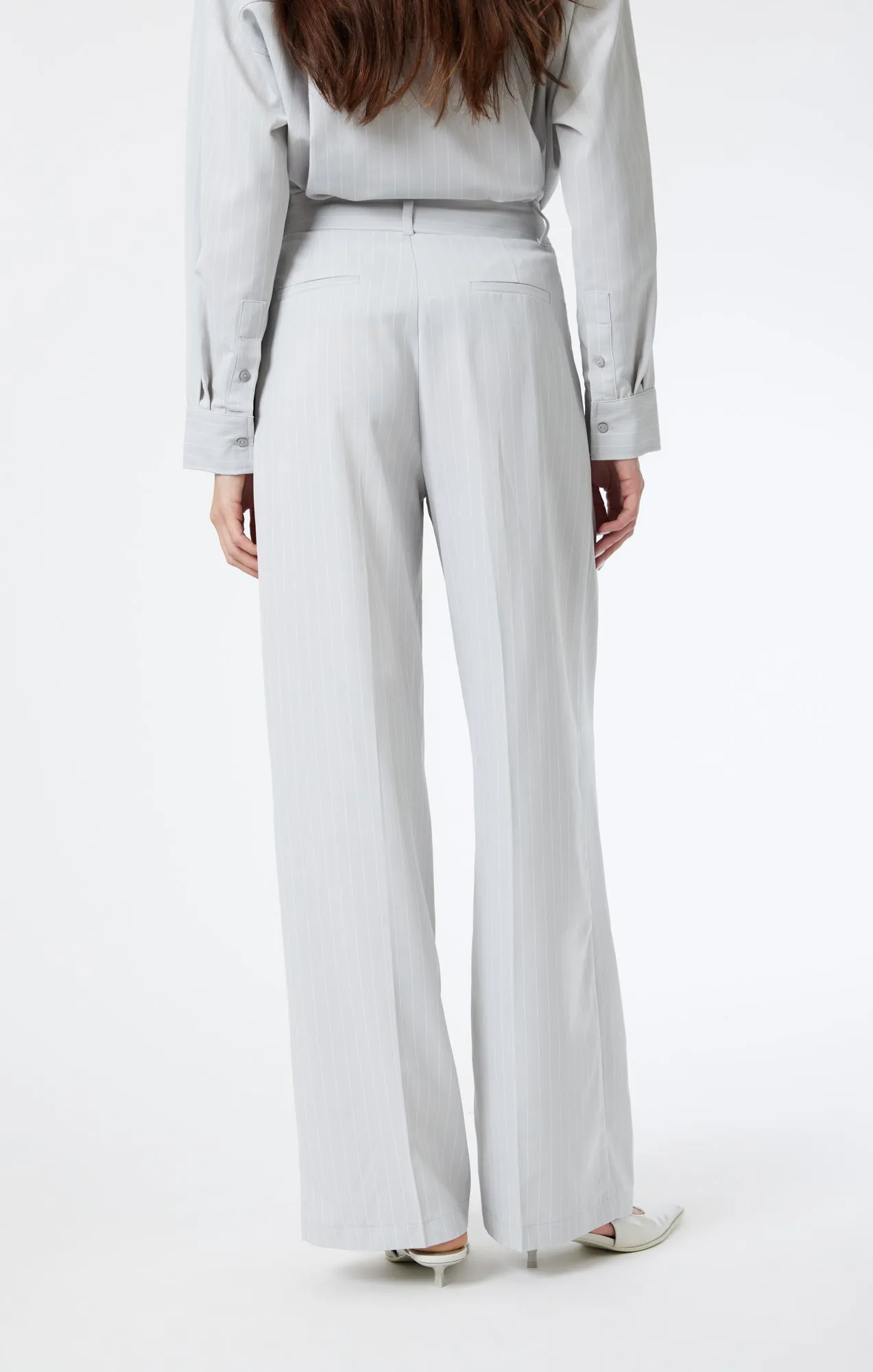 PLEATED WIDE LEG PANTS IN PIN STRIPE