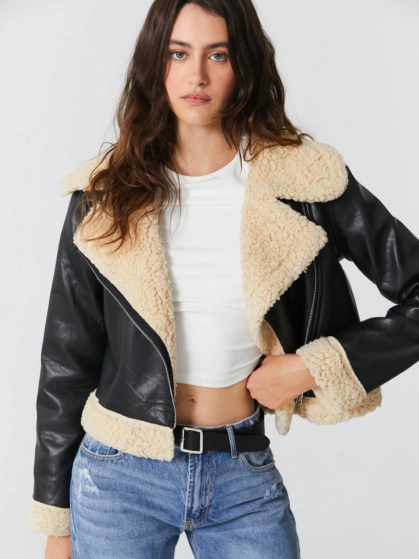 SHEIN EZwear 1pc Teddy Lined PU Leather Sleeve Crop Jacket