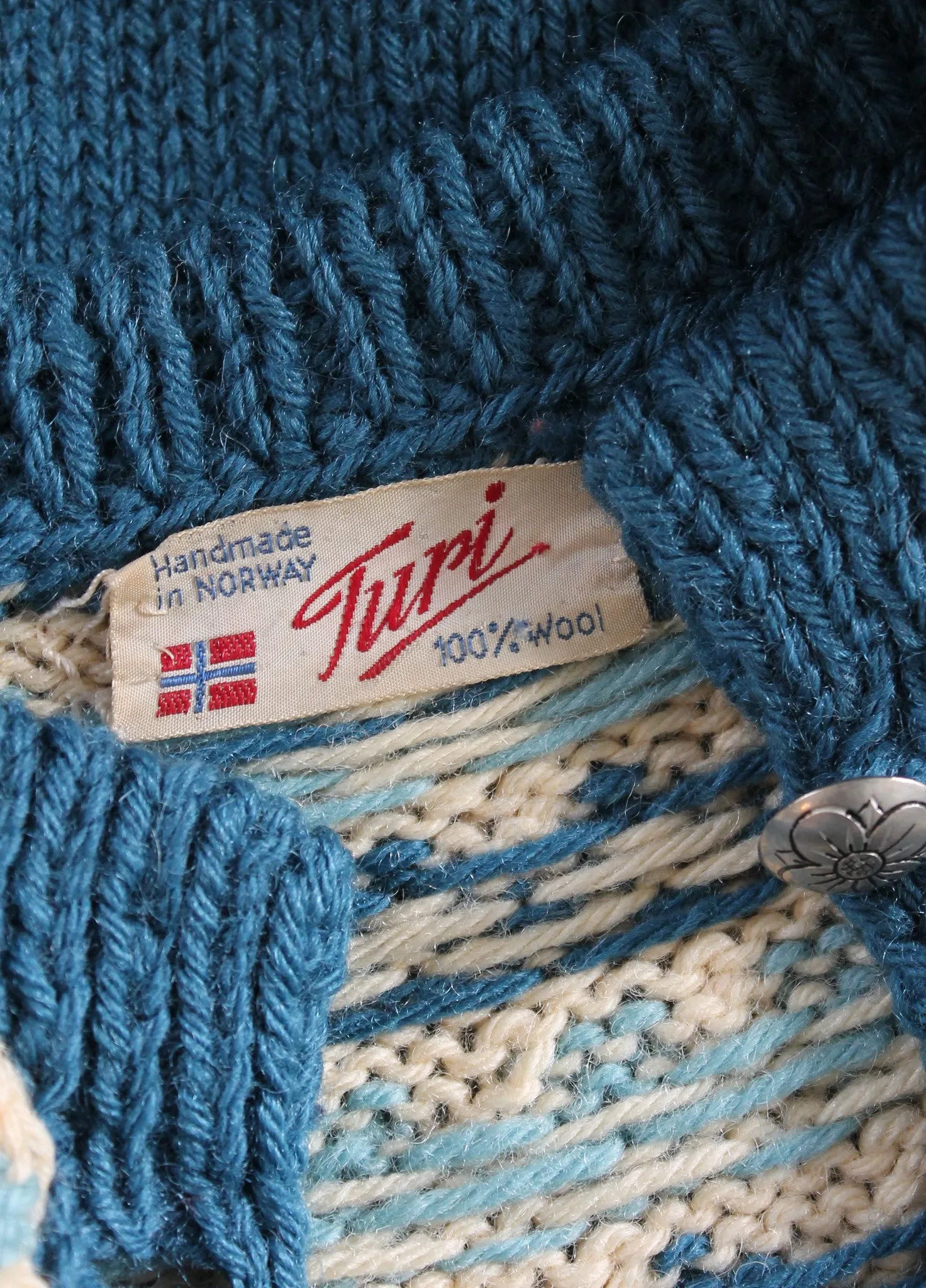 Vintage 1970s Turi Blue and Tan Fair Isle Cardigan